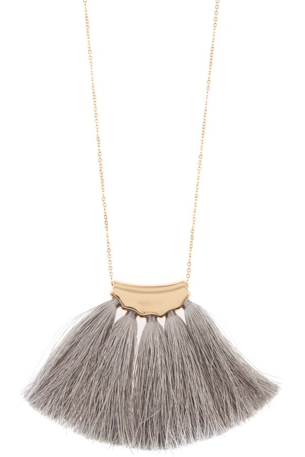 Elongated tassel fan pendant necklace